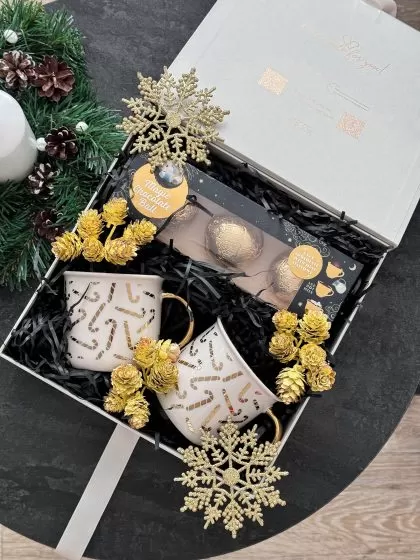 HOLLY JOLLY HOLLY JOLLY