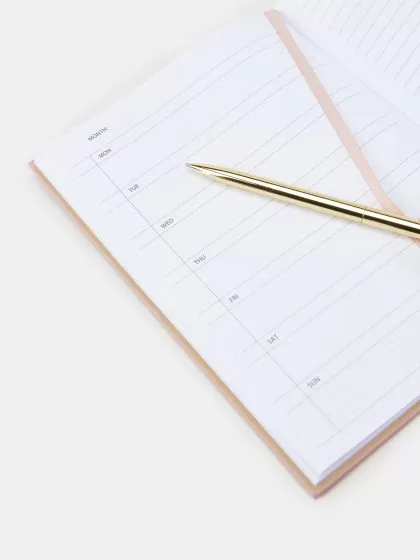 Блокнот з ручкою “Boss Lady” рожевий, А5, 80 арк. 3