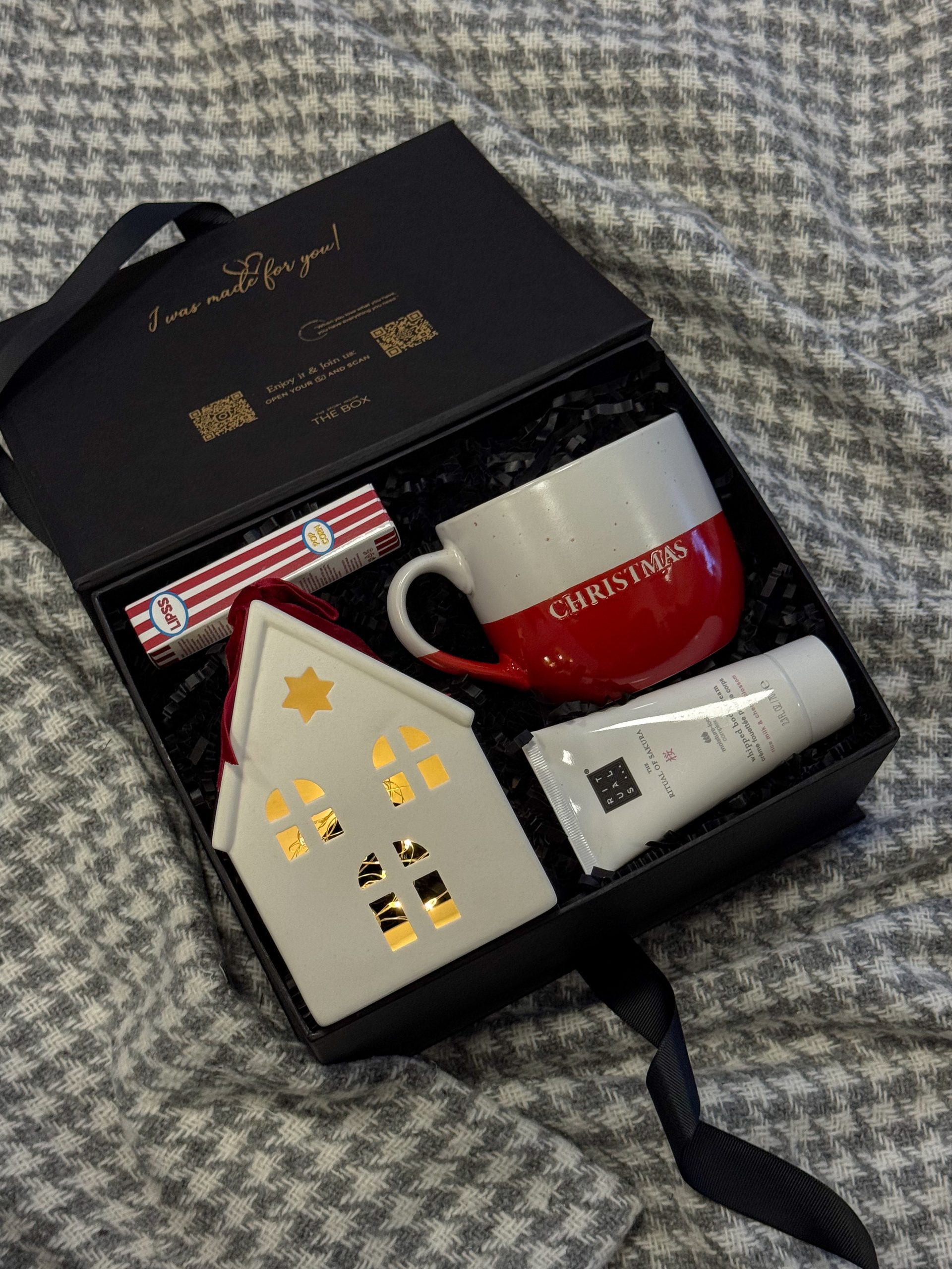 WARM KISSES WARM KISSES 13