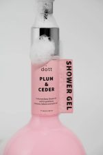 Парфумований гель для душу з Д-пантенолом, трегалозою, бетаїном та молочною кислотою | PLUM & CEDAR Dott 350 мл 12