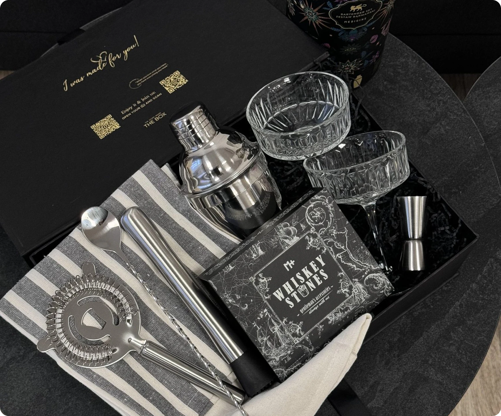 Подарунковий бокс The Box у фірмовій коробці