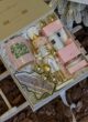 Бокс JINGLE BELLS на дерев'яних санчатах під засніженою ялинкою