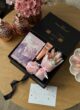 Бокс SPRING MUSE: чорна коробка з маскою Centella, кремом Glamour, мильною квіткою й сухоцвітами, листівка Best wishes