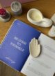 Бокс PEACEFUL LADY: розгорнутий щоденник зі сторінкою Be good to yourself і підставкою-долонею