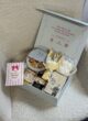Бокс COOKIE & TEA: світла коробка з печивом Tivoli, чашкою з сердечками, сухоцвітами, карамеллю та чаєм