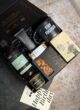 Бокс STAY FOCUSED: чорна коробка з кухлем STAY FOCUSED, гелем Baylis & Harding, кремом Rituals, чаєм і шоколадом
