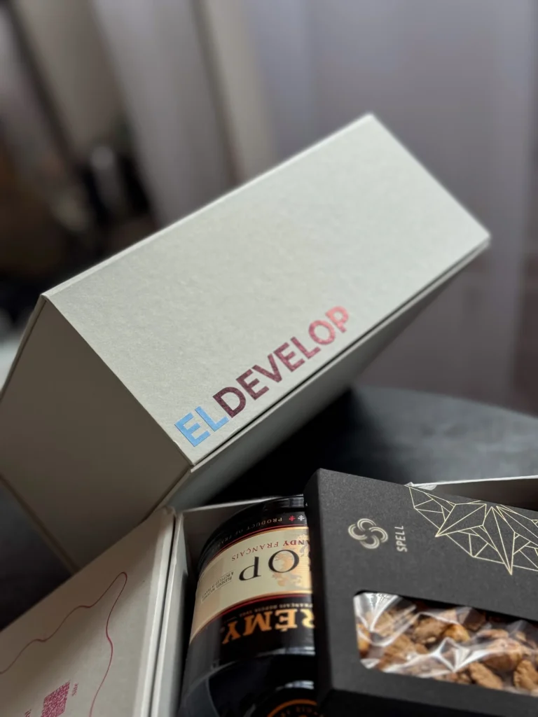 Бренді й шоколад із фундуком у коробці ELDEVELOP