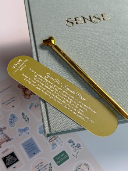 Книга малюка “SENSE baby book” olive (англ.версія) 3