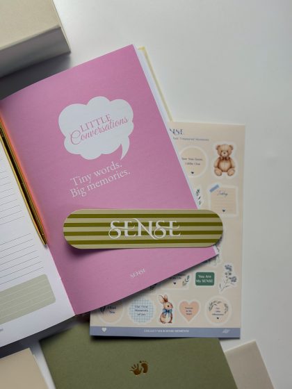 Книга малюка “SENSE baby book” cream (англ.версія) 3