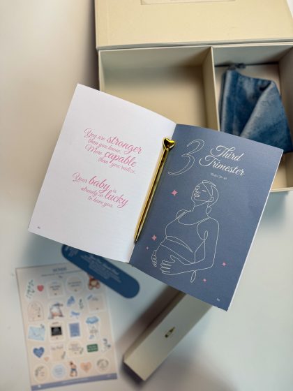 Книга малюка “SENSE baby book” olive (англ.версія) 30